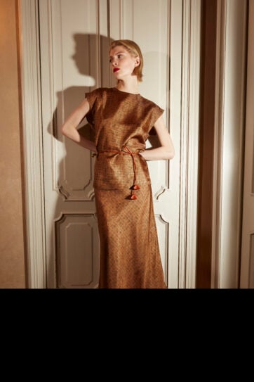 TOP Polis Seda 290; SKIRT Polis Seda 11M; CINTURONES 800